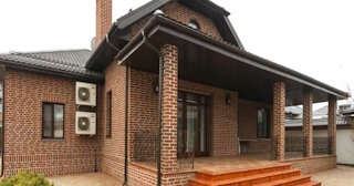 Строительство домов из кирпича с мансардой в Железногорске | от 3637 рублей